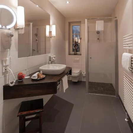 Linnenschmidt, Historische Villa, Zentral, Hbf, Messe, Oevb Arena, Kostenloser Parkplatz, Altstadt Appartement *