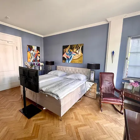 Villa Linnenschmidt, Historische Villa, Bremen Zentral, Hbf, Messe, Oevb Arena, Kostenloser Parkplatz *